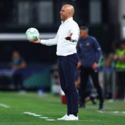 Arne Slot dostal zákaz na dva zápasy po kontroverzním Merseyside derby