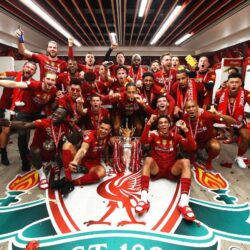 Liverpool našel náhradu za Robertsona: cíl obránce Newcastlu